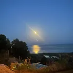 With Private Pool, Amazing Sea Panorama And Private Garden Villa *
