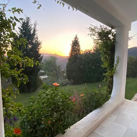 With Private Pool, Amazing Sea Panorama And Private Garden Villa *