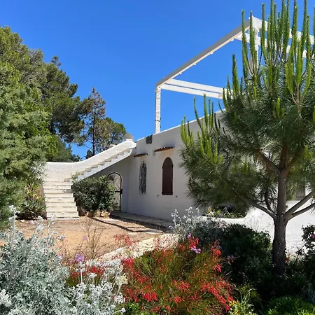 With Private Pool, Amazing Sea Panorama And Private Garden *