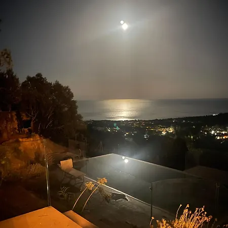 With Private Pool, Amazing Sea Panorama And Private Garden * Domus De Maria