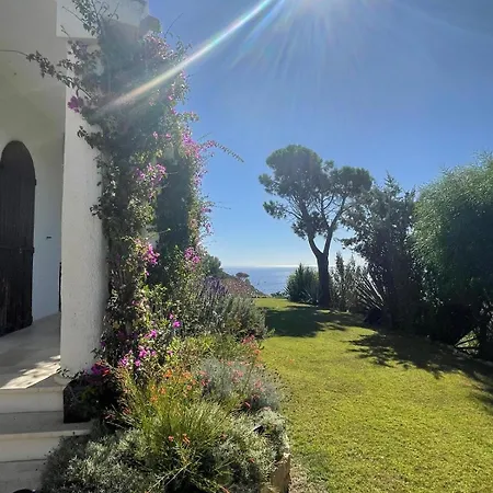 With Private Pool, Amazing Sea Panorama And Private Garden Villa Domus De Maria