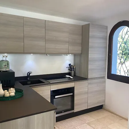 Villa With Private Pool, Amazing Sea Panorama And Private Garden