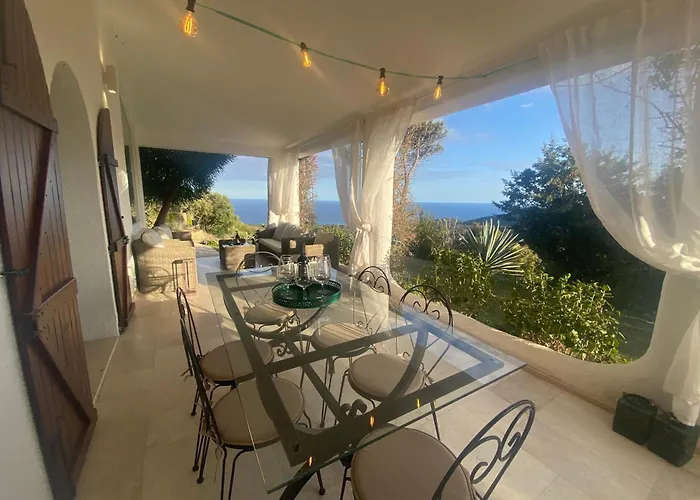 With Private Pool, Amazing Sea Panorama And Private Garden Villa