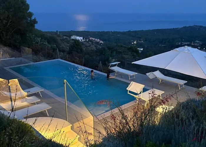 Villa With Private Pool, Amazing Sea Panorama And Private Garden Domus de Maria